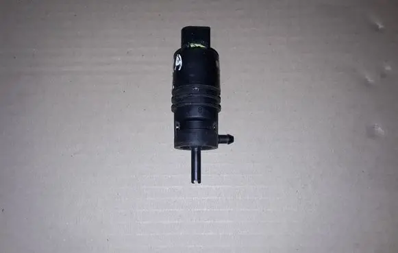 Opel Antara Windscreen/windshield washer pump 13250356 GM13250356