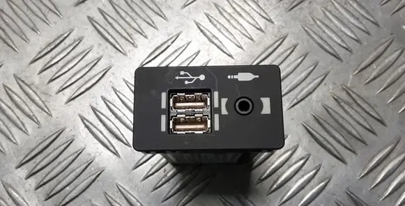 Lexus NX USB socket connector 8619024030