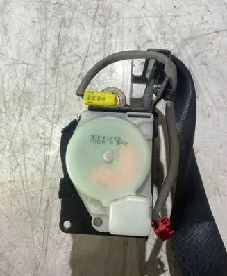 Mitsubishi Pajero Pinin Front seatbelt 0430018