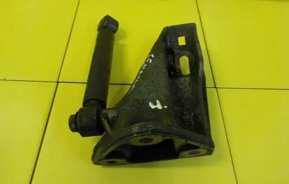 Opel Senator B Engine mounting bracket 90343882