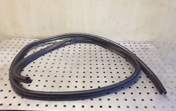 BMW X1 E84 Rear door rubber seal (on body) 