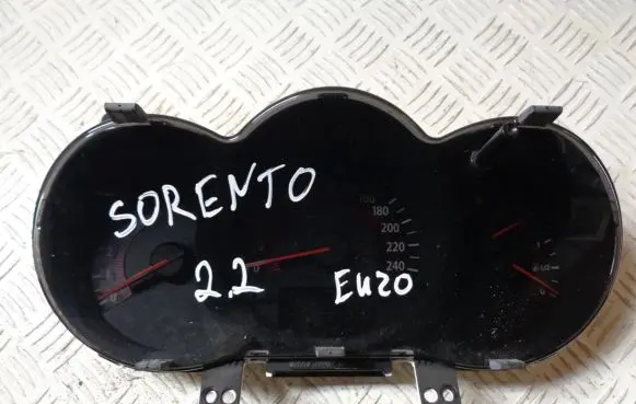 KIA Sorento Speedometer (instrument cluster) 940332P041