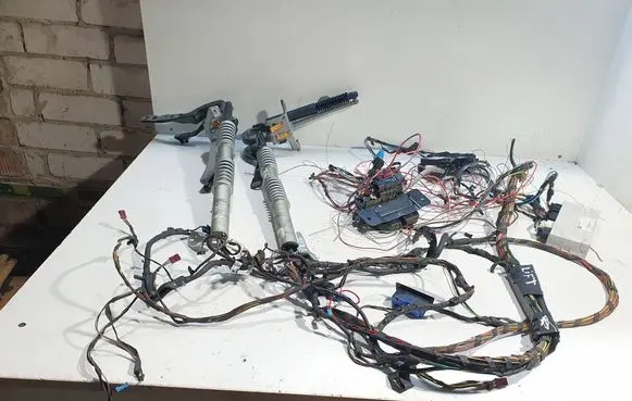 BMW 5 F10 F11 Tailgate hydraulic set 7266665