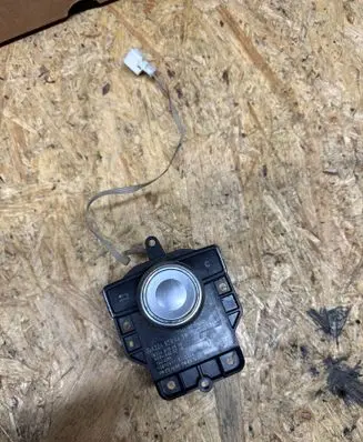 Mercedes-Benz E W212 Multifunctional control switch/knob A2048704658