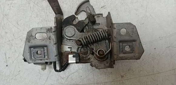 Volvo C30 Engine bonnet/hood lock/catch 30716529 30716530