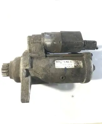 Volkswagen PASSAT B7 Starter motor