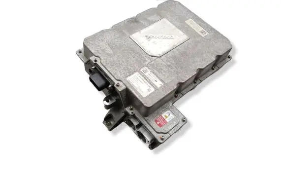 Voltage converter inverter