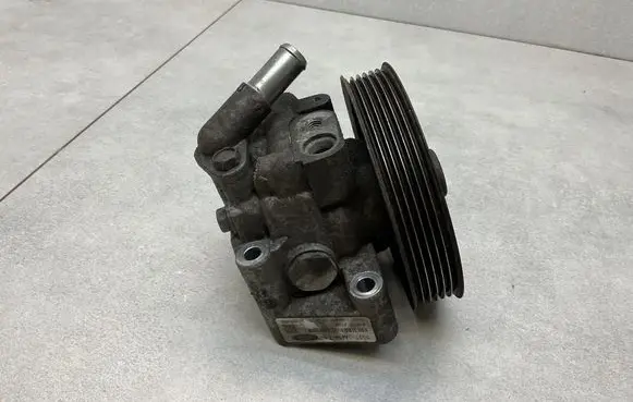 Ford S-MAX Power steering pump 9G913A696EA