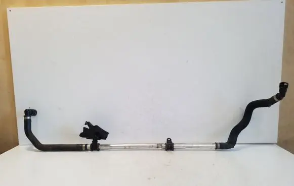 Engine coolant pipe/hose