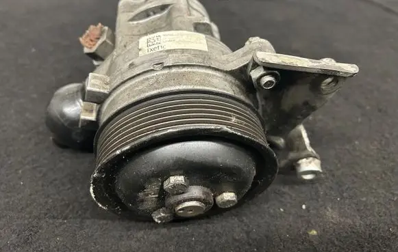 BMW 5 E60 E61 Power steering pump LH2114146