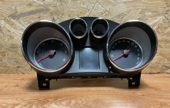 Opel Insignia A Speedometer (instrument cluster) 22783076 365903926