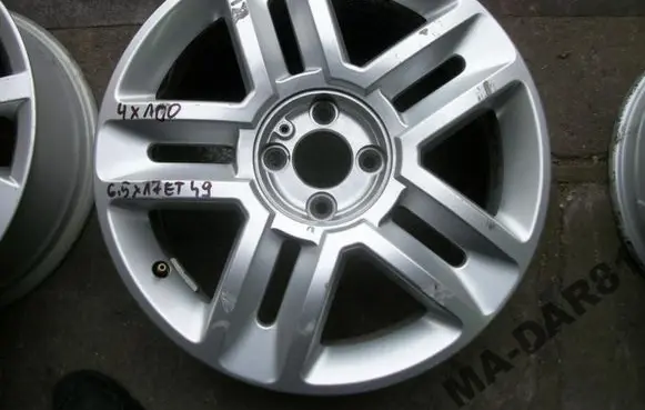 Renault Megane IV R17 alloy rim 