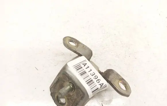 Nissan X-Trail T30 Front door upper hinge