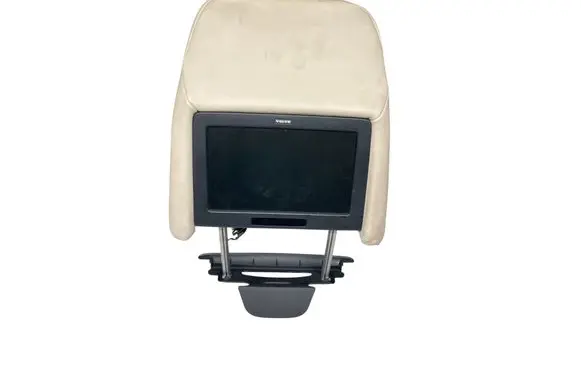 Volvo XC60 Front seat headrest 