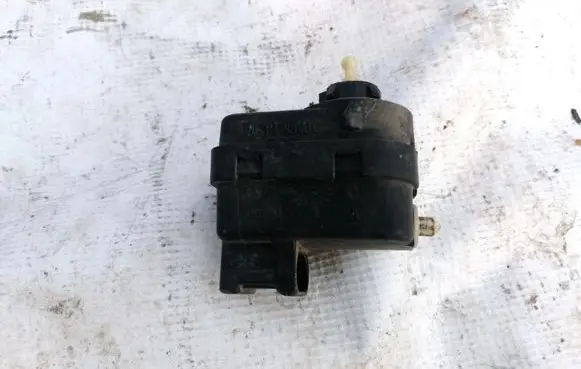 Renault Laguna I Headlight level adjustment motor 