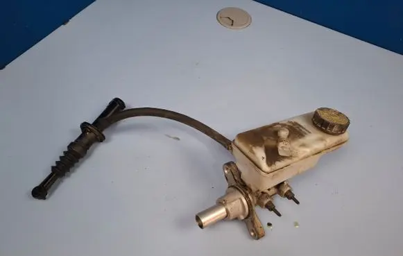 Renault Kangoo II Master brake cylinder 0204051558