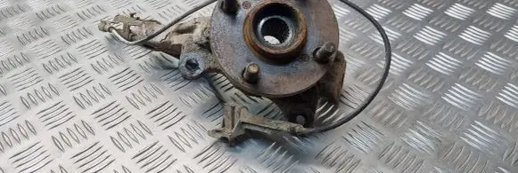 Toyota Corolla E120 E130 Front wheel hub spindle knuckle