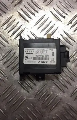 Audi A4 S4 B7 8E 8H Other control units/modules 8e0909509