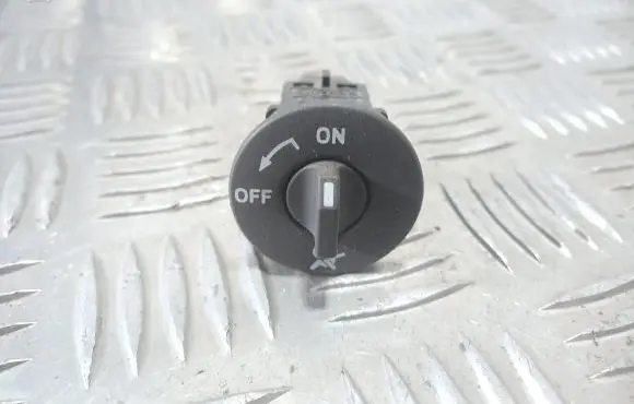 Renault Laguna II Passenger airbag on/off switch 8200169589B
