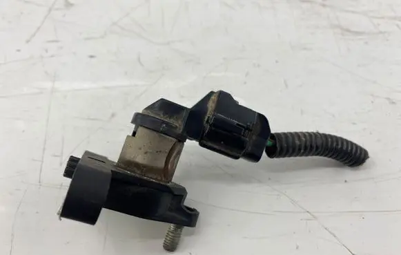 Volvo XC90 Crankshaft position sensor 30713485
