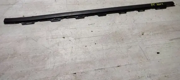 Peugeot 2008 I Rear door glass trim molding PT0001