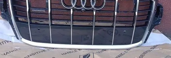Audi Q7 4M Front grill 4M0853651AG