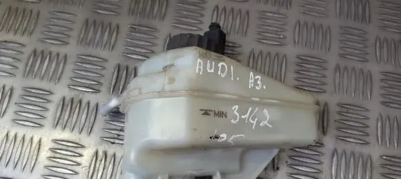 Audi A3 S3 8P Brake fluid reservoir 1K25611349A 1K2611301B