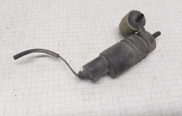 Audi A4 S4 B6 8E 8H Windscreen/windshield washer pump