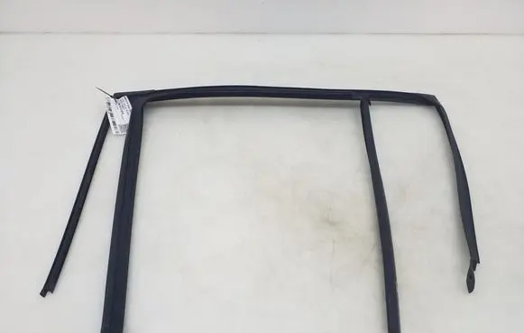 Other rear door trim element