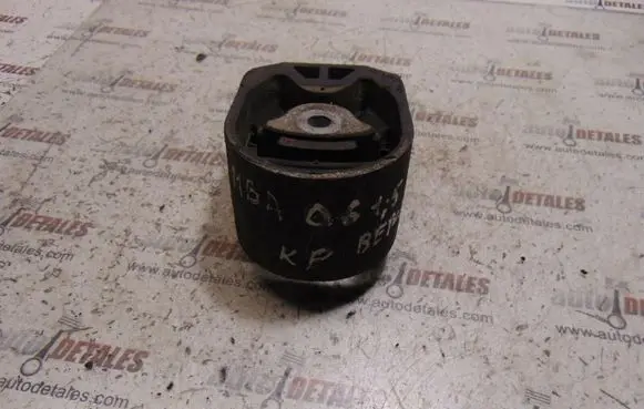 Engine mount bracket