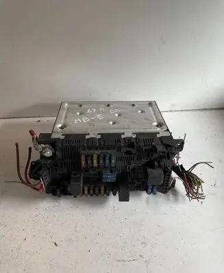 Mercedes-Benz E W211 Fuse box set 2115453101