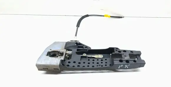 Audi A4 S4 B8 8K Front door exterior handle/bracket 8T0837885