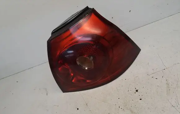 Volkswagen Golf V Rear/tail lights 4VFX13404AA