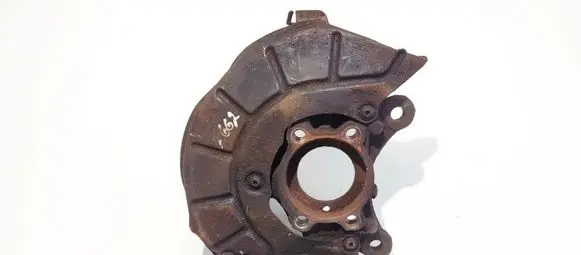 Front wheel hub