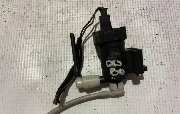 Mercedes-Benz C W203 Vacuum valve a2038000179 2038000179