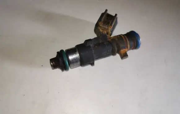 Fuel injector