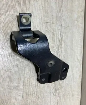 Tailgate/trunk/boot hinge