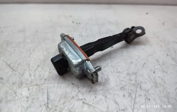 KIA Sportage Rear door check strap stopper