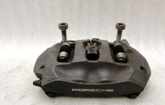 Porsche Cayenne (92A) Rear brake caliper 7P0615424
