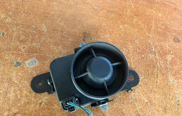 Mazda 5 Alarm system siren BP5E67SB000 54000390