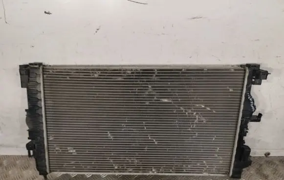 Opel Zafira C Coolant radiator 13311078