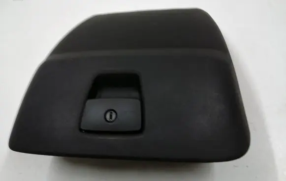 Glove box