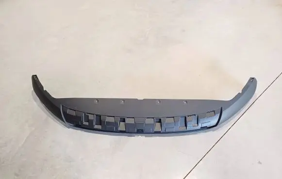 Volvo XC40 Front bumper lip 31449340