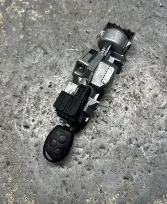 Ford Focus Ignition lock 3M513F880A