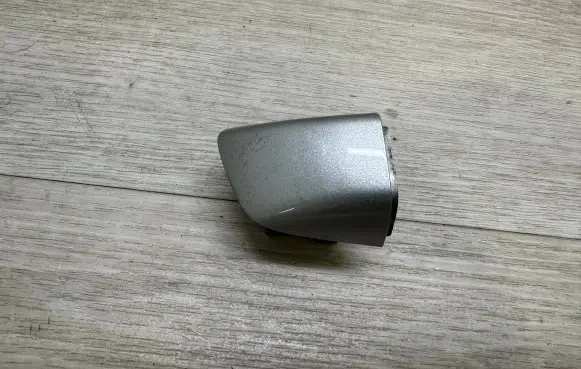 Volkswagen Touareg II Rear door handle cover 7P6839168A 7P6839168