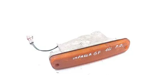 Subaru Impreza I Front indicator light OEW2158