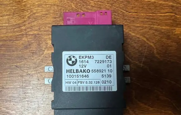 BMW 3 E90 E91 Fuel injection pump control unit/module 55892110 7229173