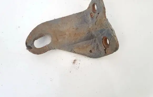 Toyota Corolla Verso AR10 Engine mounting bracket