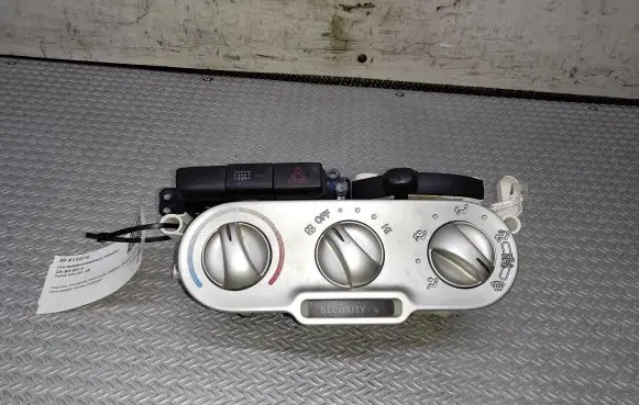 Toyota Yaris Climate control unit 758277