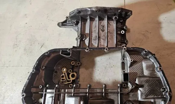 Oil sump